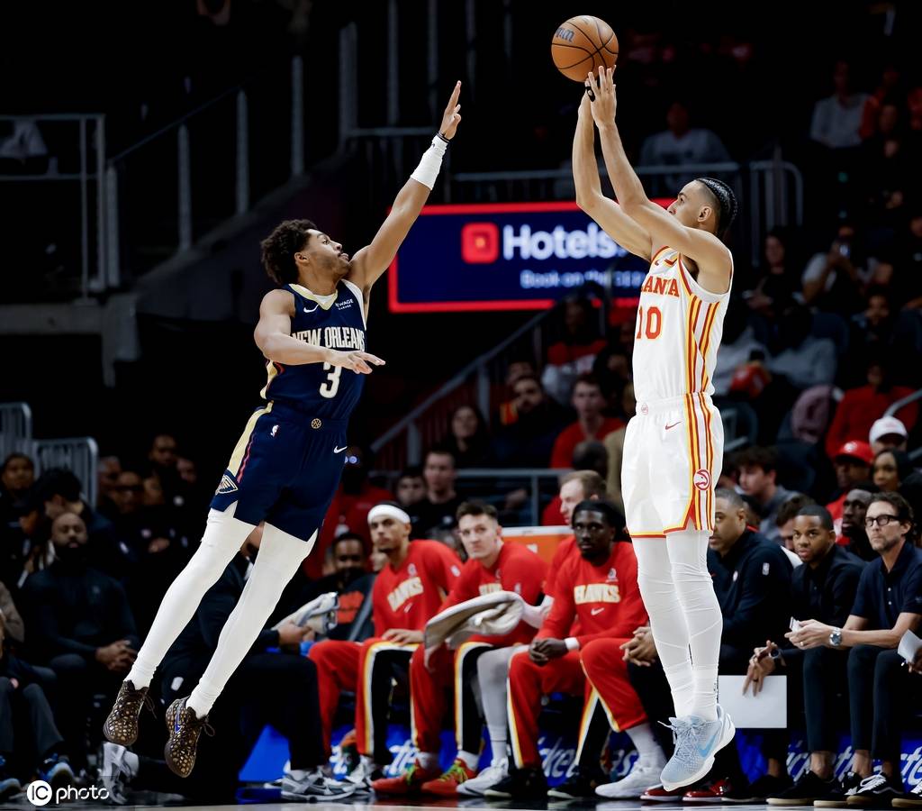 湖人新秀蒂耶罗参加合练